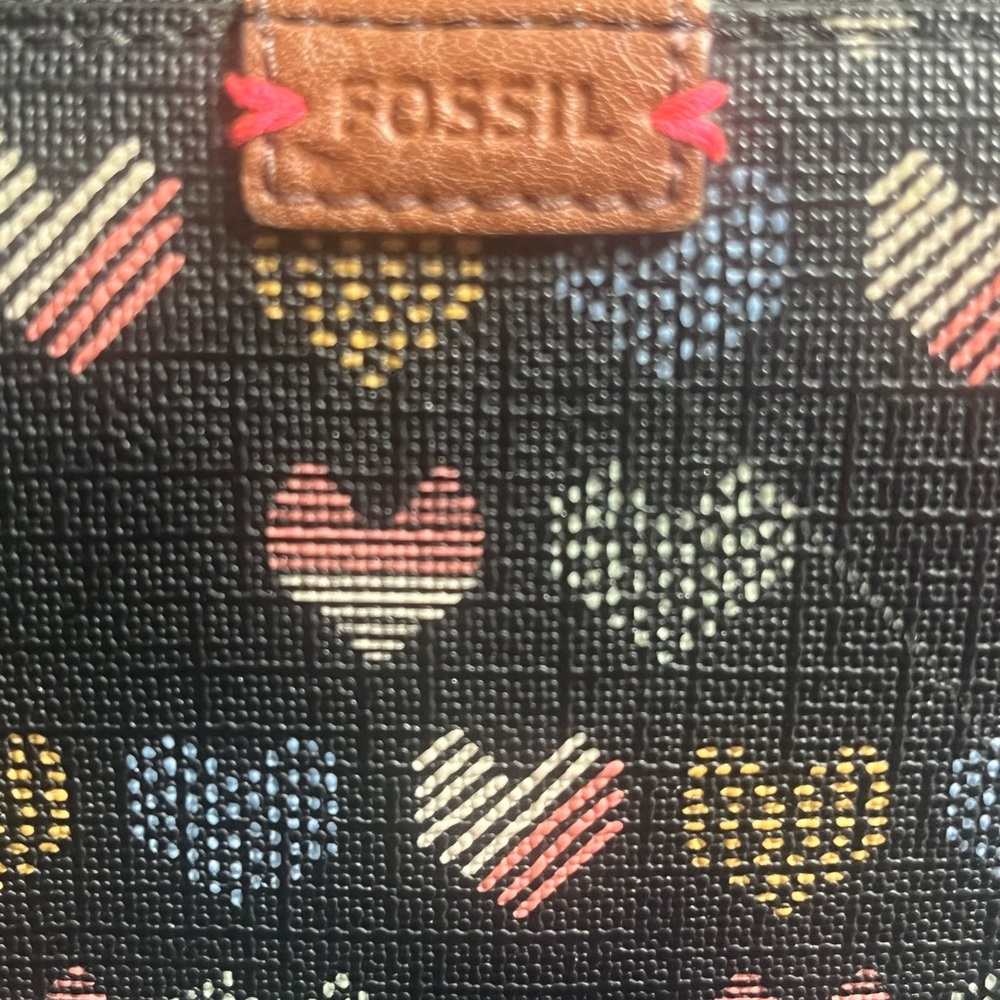 Fossil Zip Around Multicolor Heart Pattern Wallet - image 3